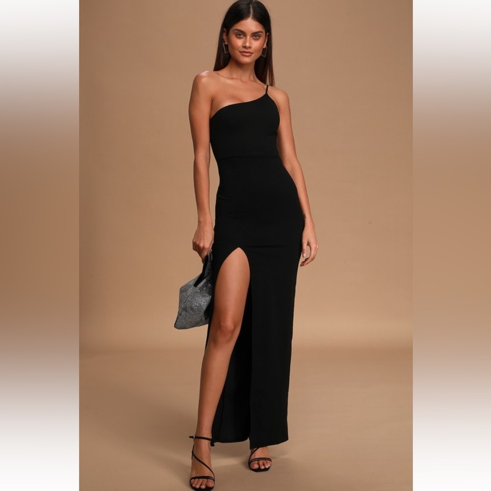 Lulu’s- Keeper of My Heart One-Shoulder Maxi Dress-Size XXS